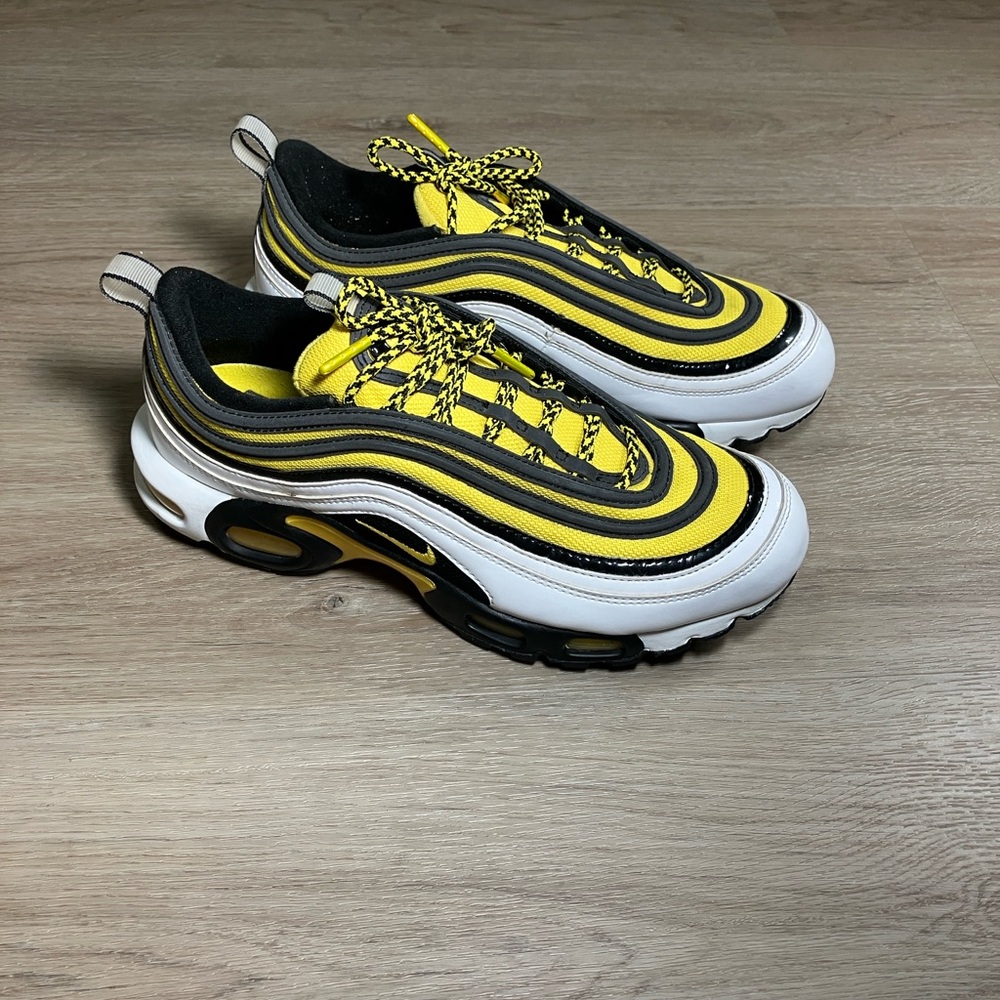NIKE AIR MAX PLUS / 97 AIR MAX 97 "FREQUENCY PACK" YELLOW SZ 9.5